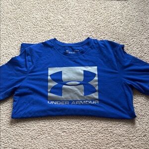 Mens small under armour tshirt